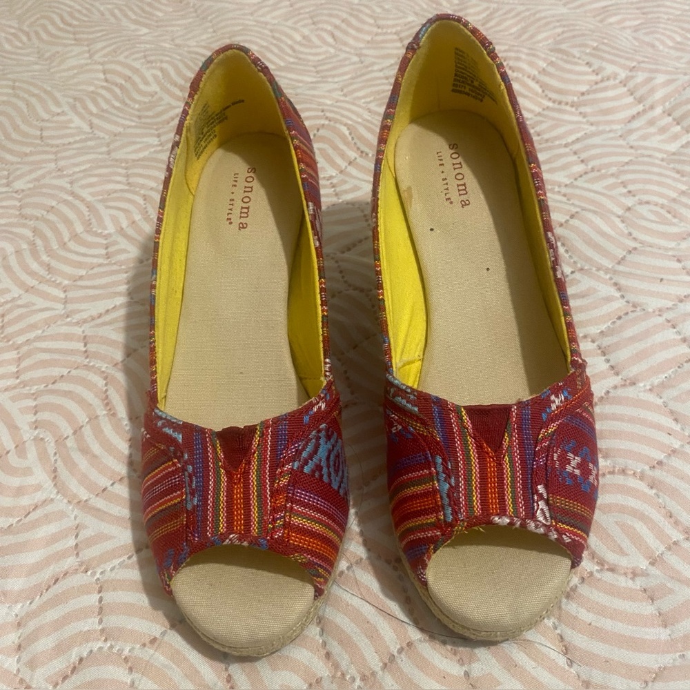 Kohl's Sonoma Red and Yellow Peep Toe Wedges SIZE 6